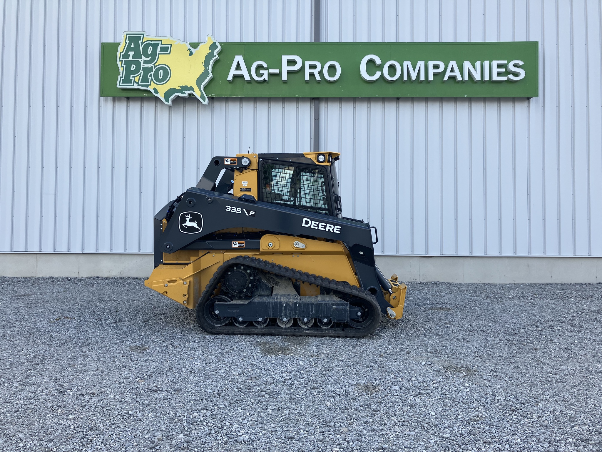 2025 John Deere 335 P Image 1
