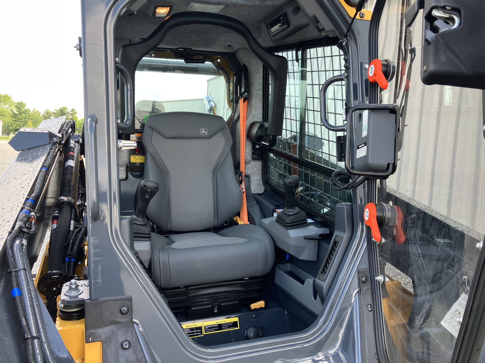 2025 John Deere 335 P Image 15