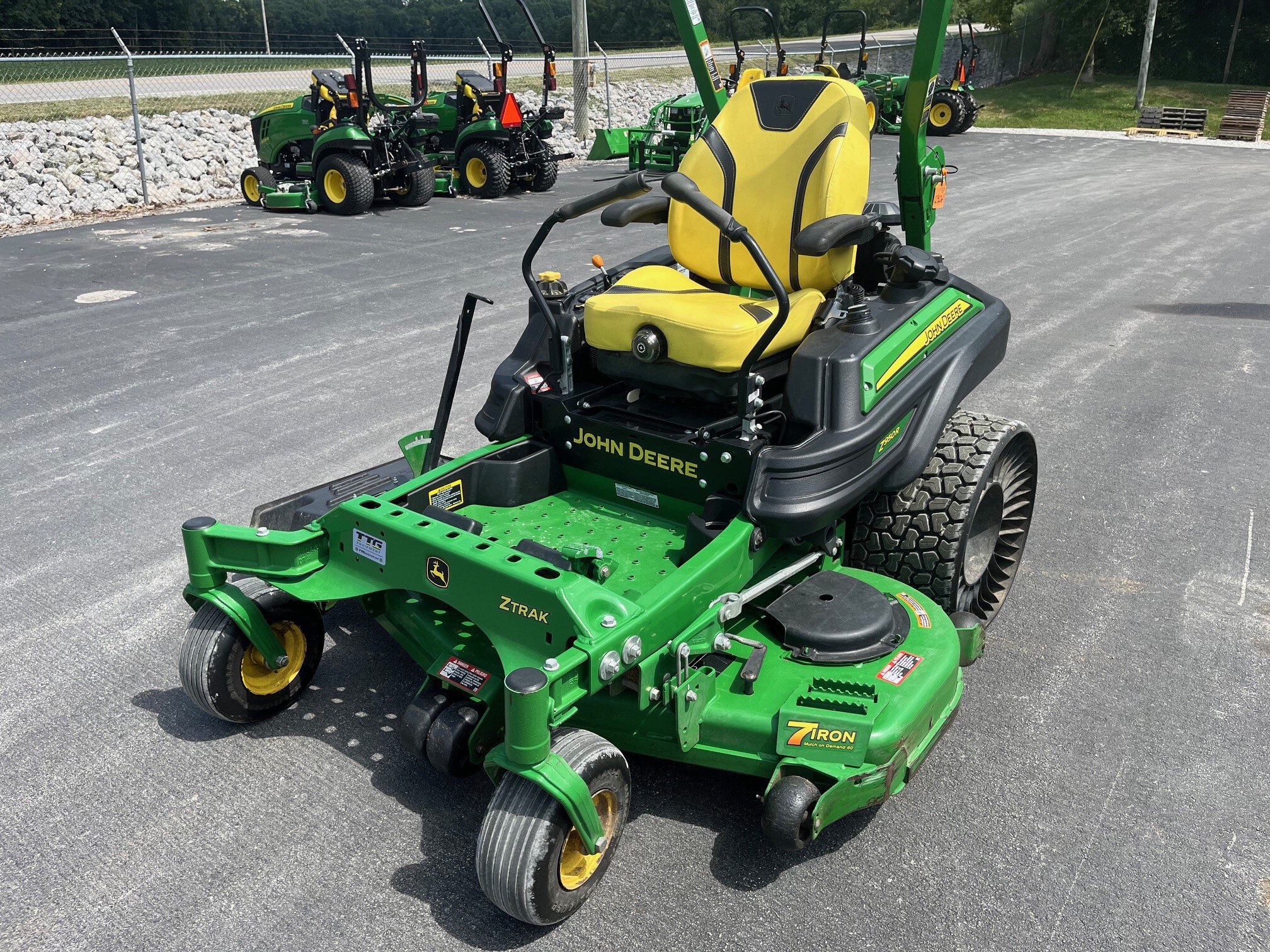 2021 John Deere Z950R Image 2