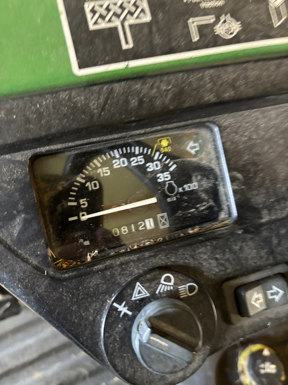 2006 John Deere 2305 Image 4