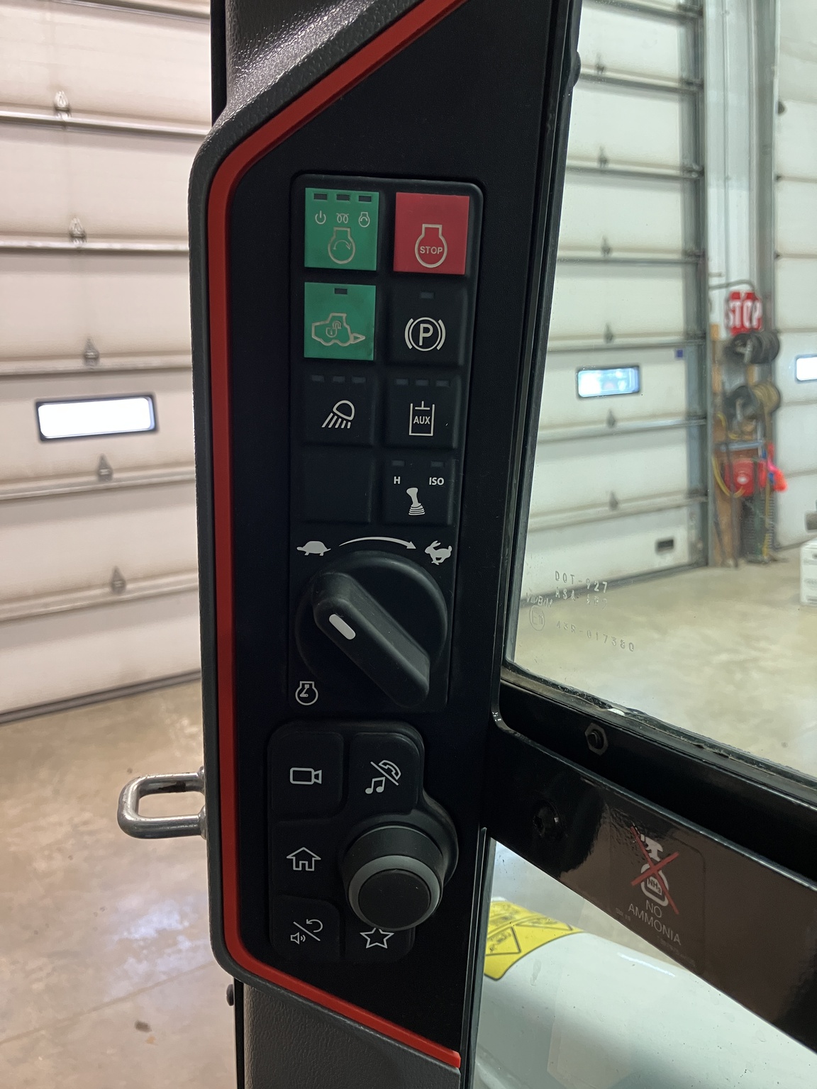 2022 Bobcat T76 Image 15