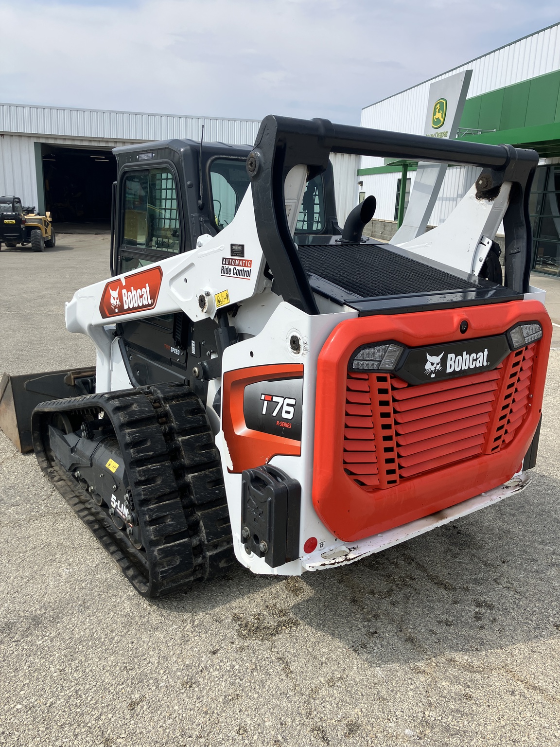 2022 Bobcat T76 Image 3