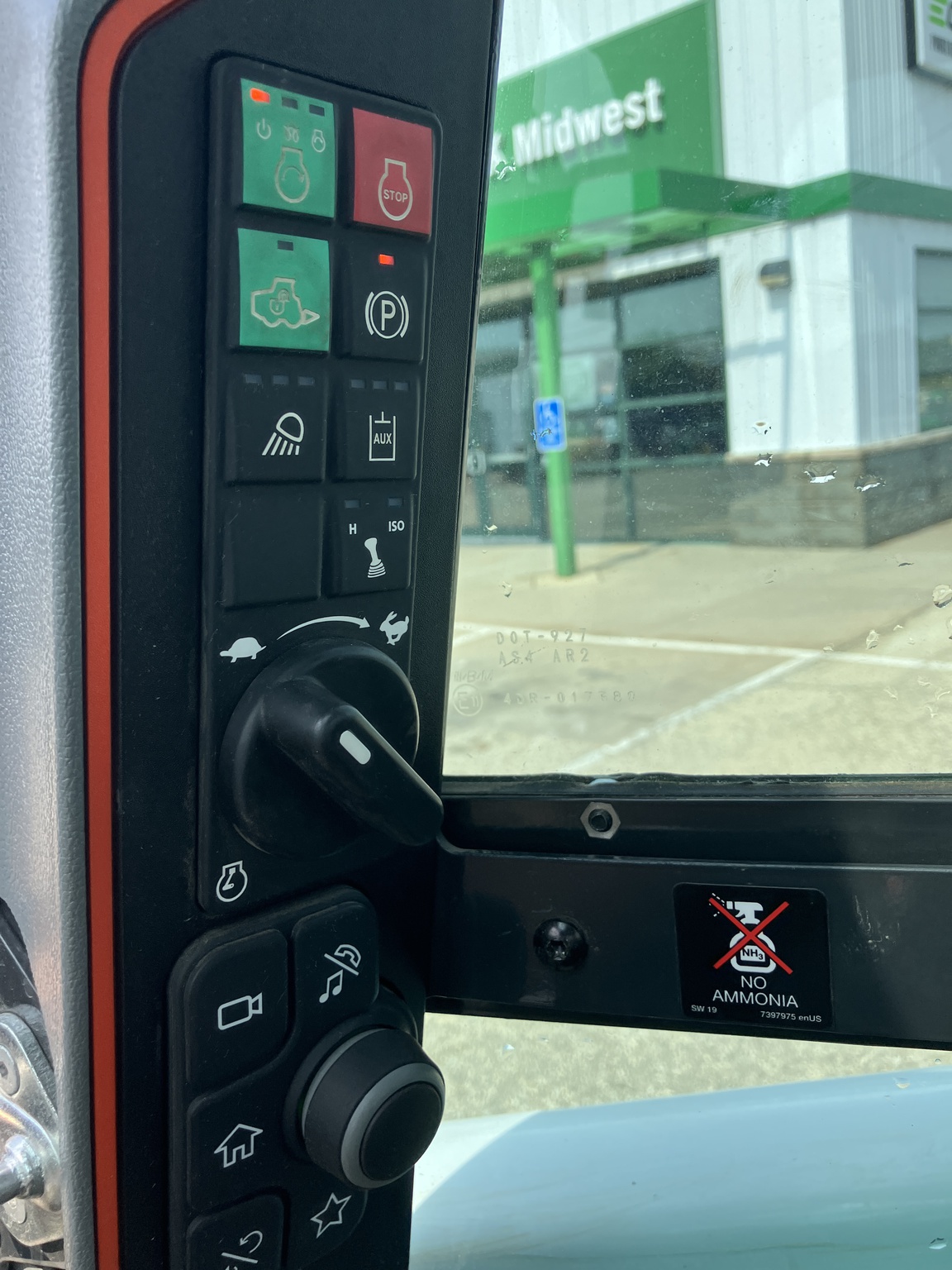 2022 Bobcat T76 Image 11