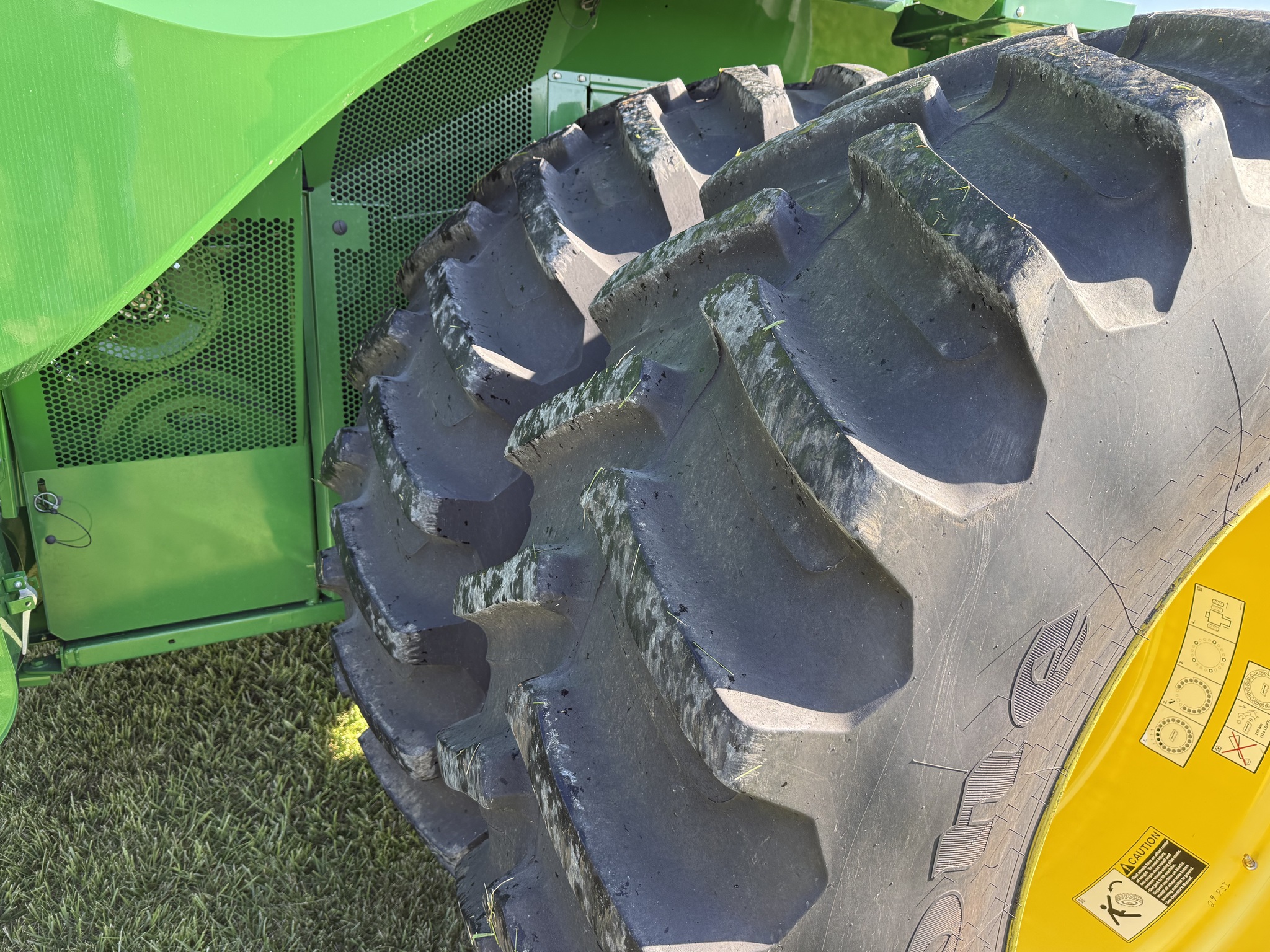2024 John Deere S780 Image 11