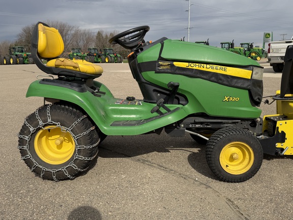 2013 John Deere X320 - Photo2