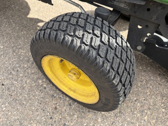 2013 John Deere X320 - Photo11