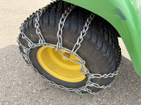 2013 John Deere X320 - Photo12