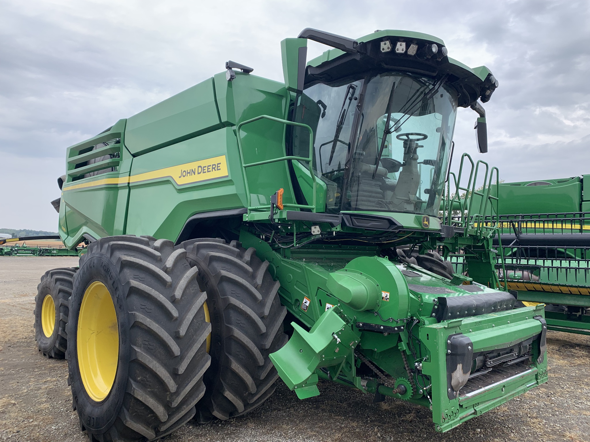 2023 John Deere X9 1100 Image 1