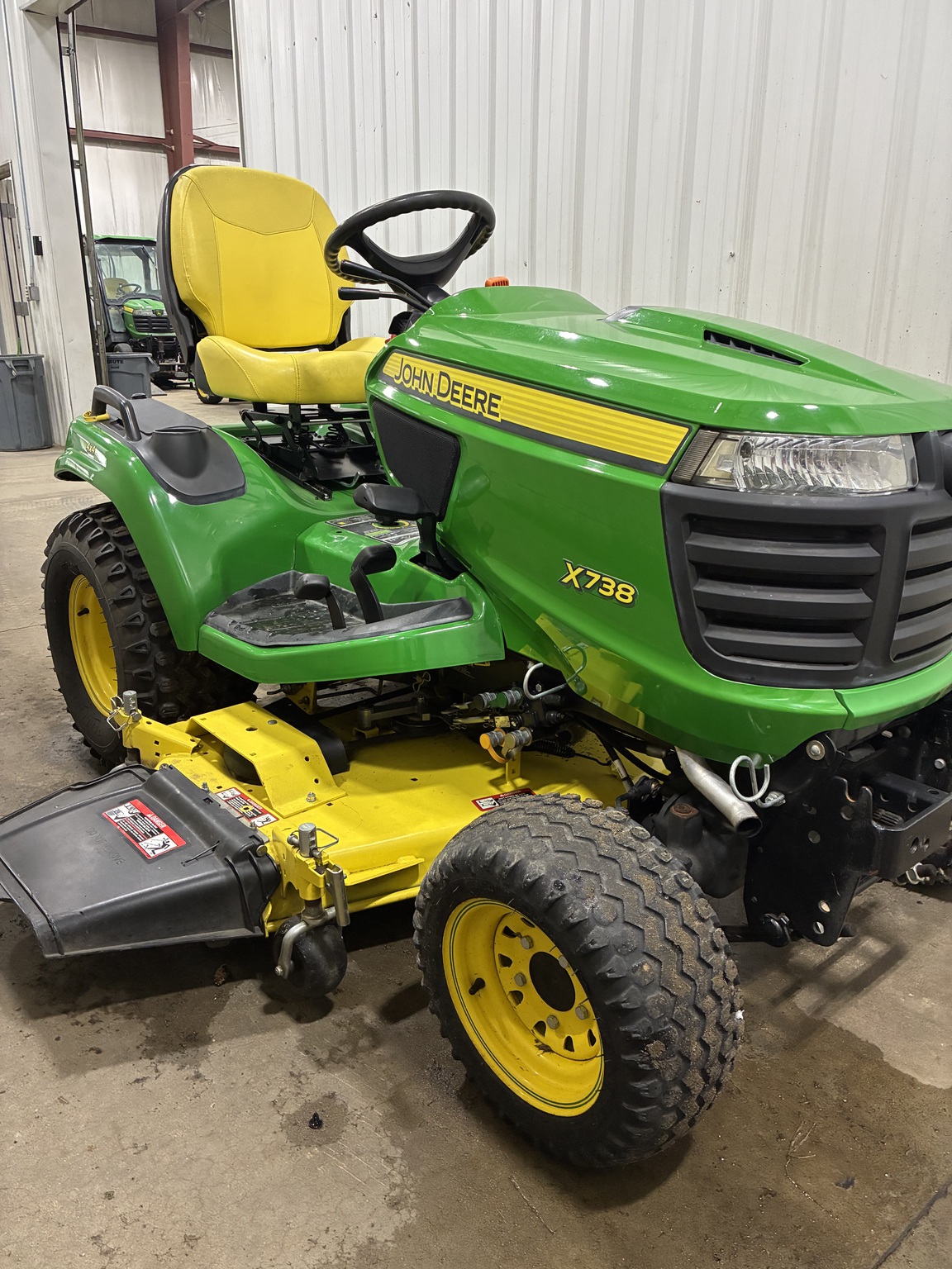2013 John Deere X738 Image 1