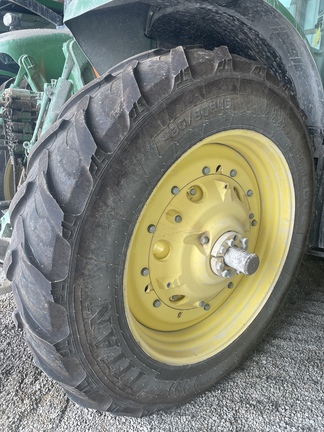 2013 John-Deere 7200R