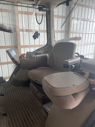 2013 John-Deere 7200R