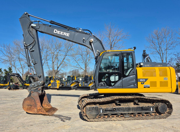 Photo of a 2025 John Deere 160 P
