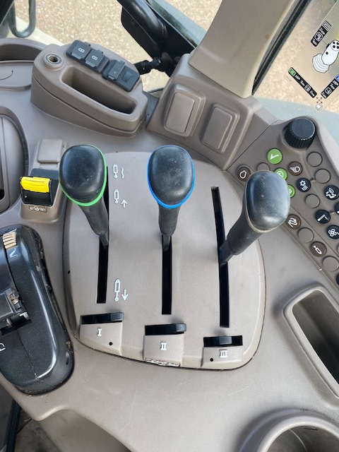 2020 John Deere 6140M Image 8