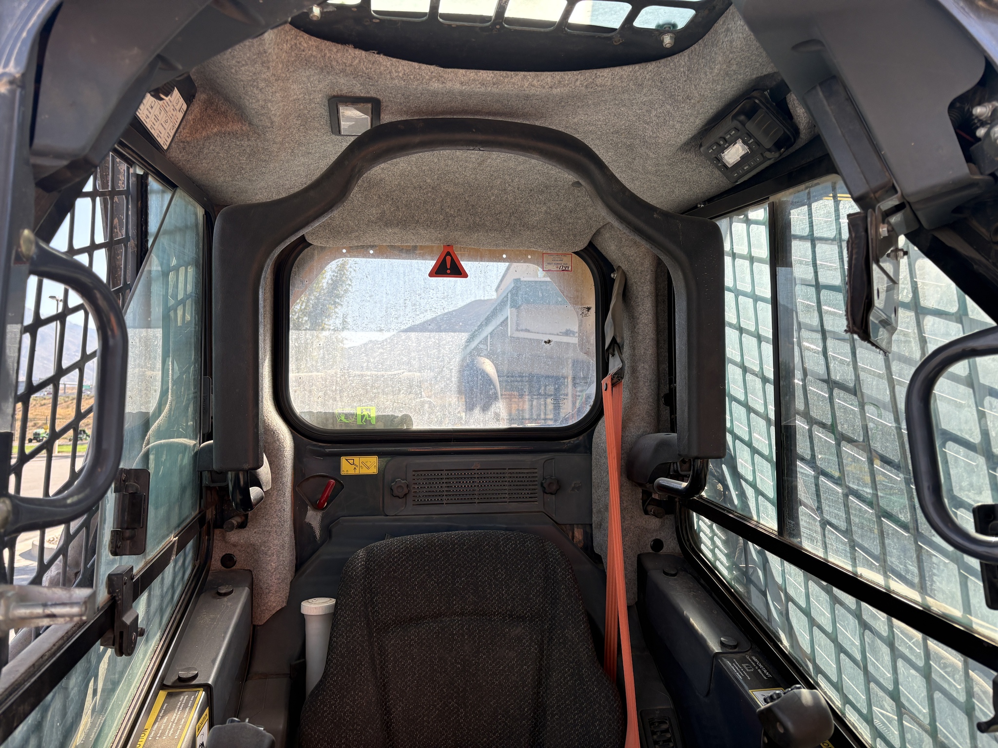 2019 John Deere 333G Image 6