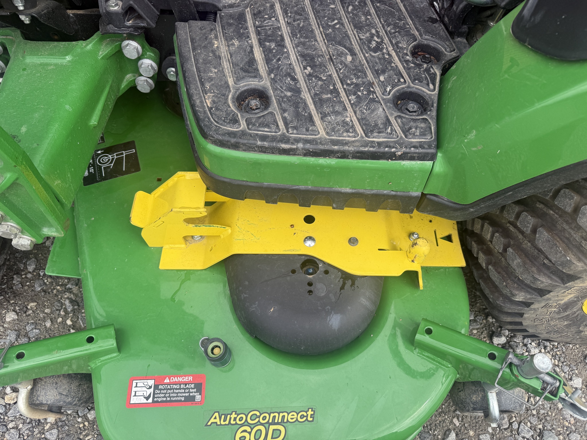 2023 John Deere 1025R Image 5