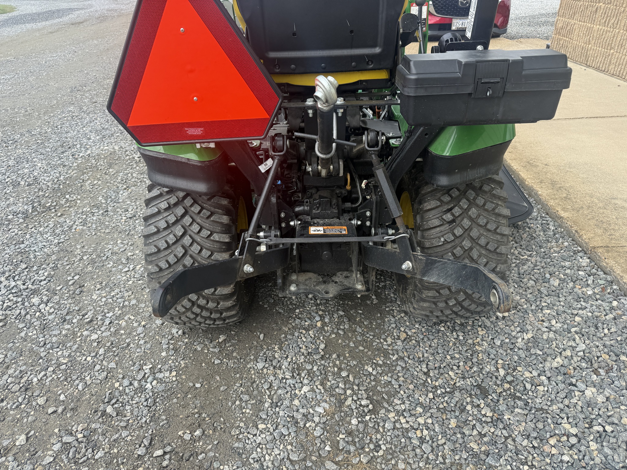 2023 John Deere 1025R Image 7