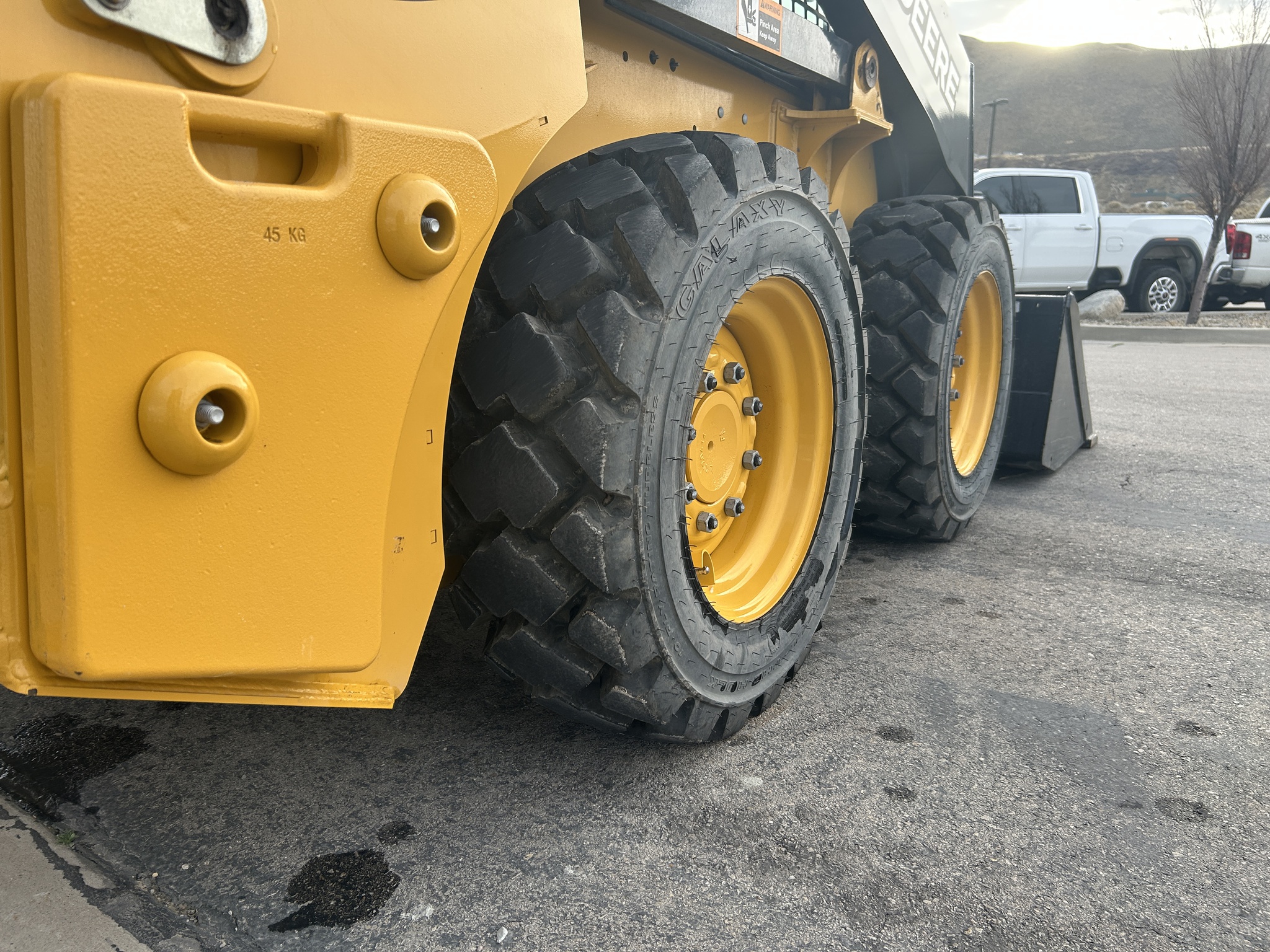 2024 John Deere 318G Image 5