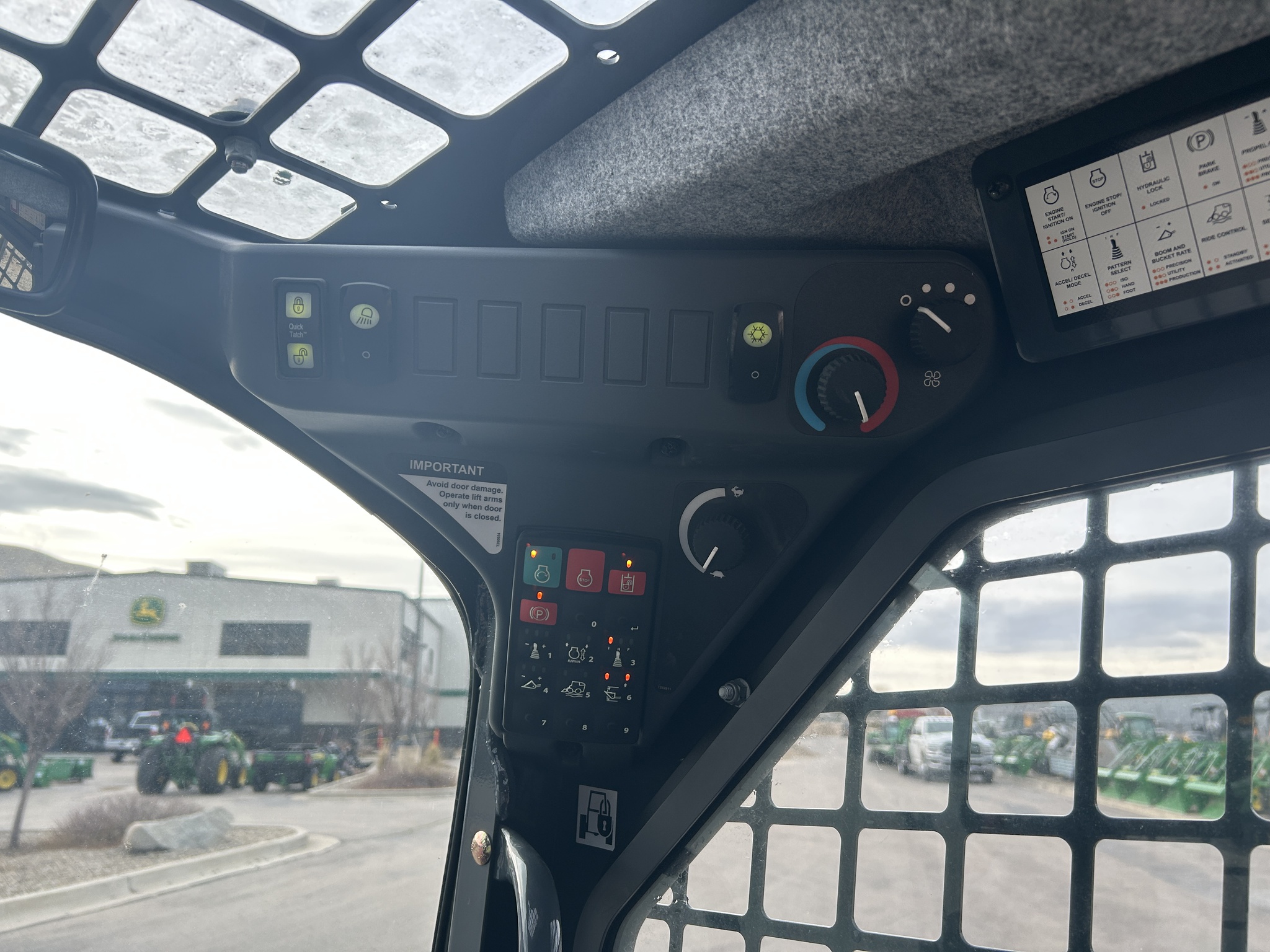 2024 John Deere 318G Image 13