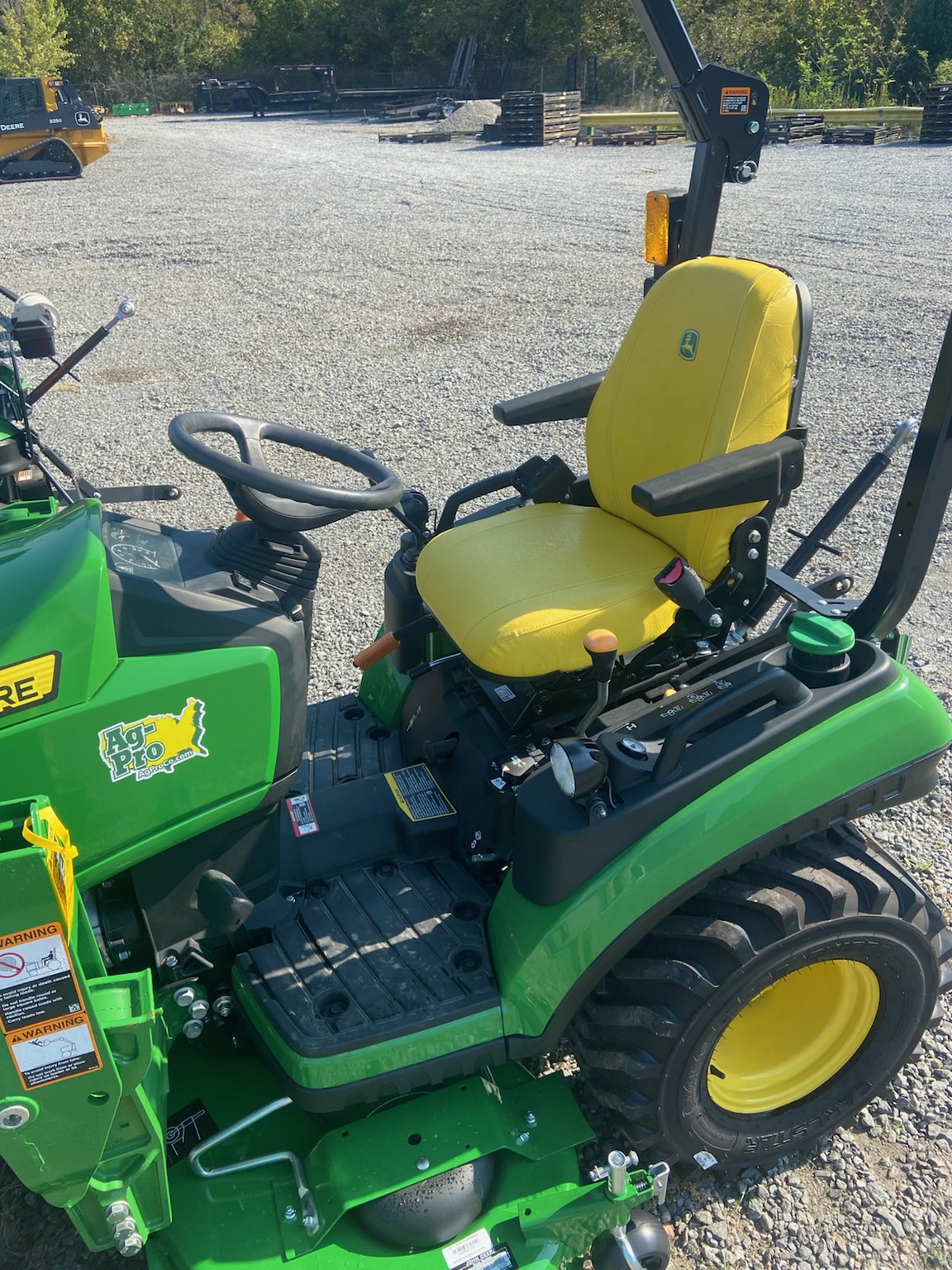 2024 John Deere 1025R Image 9