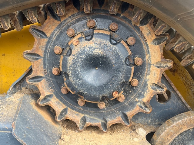 2022 John Deere 317G Image 20