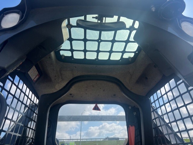 2022 John Deere 317G Image 14