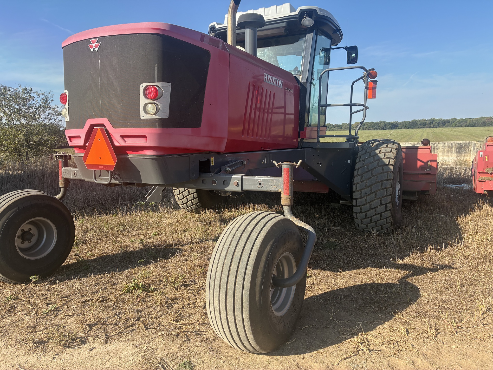 2013 Massey Ferguson WR9760 Image 2