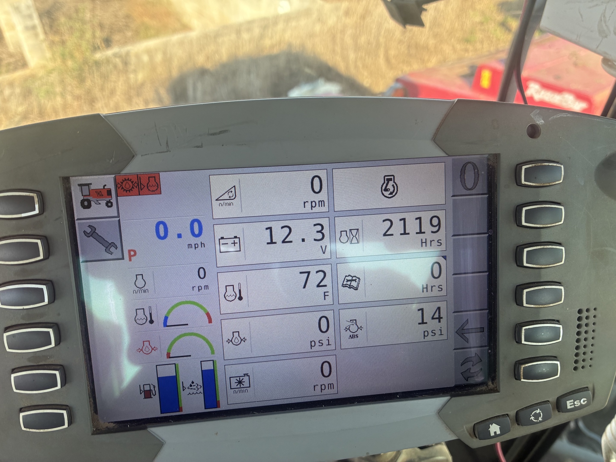 2013 Massey Ferguson WR9760 Image 4