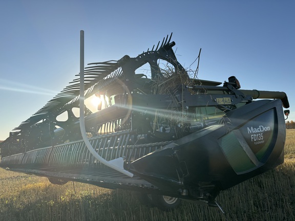 Used 2018 MacDon FD135 Combine Platforms at Horizon Ag & Turf in Mayerthorpe, AB - Photo4