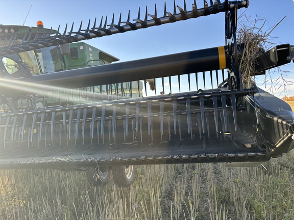 Used 2018 MacDon FD135 Combine Platforms at Horizon Ag & Turf in Mayerthorpe, AB - Photo5