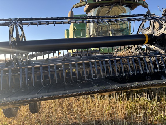 Used 2018 MacDon FD135 Combine Platforms at Horizon Ag & Turf in Mayerthorpe, AB - Photo8