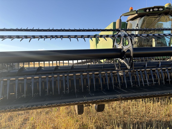 Used 2018 MacDon FD135 Combine Platforms at Horizon Ag & Turf in Mayerthorpe, AB - Photo9