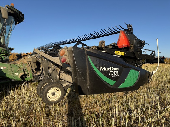 Used 2018 MacDon FD135 Combine Platforms at Horizon Ag & Turf in Mayerthorpe, AB - Photo11