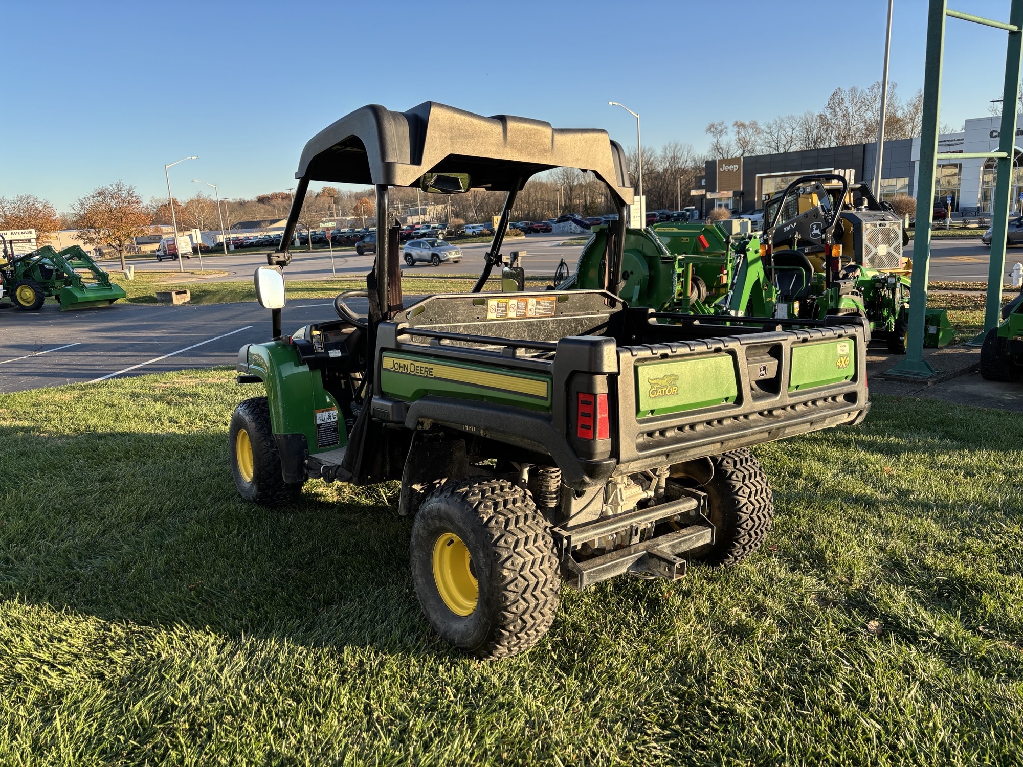 Used 2020 John Deere HPX815E ATVs & Gators at Koenig Equipment in Lebanon, OH - PhotoXL3