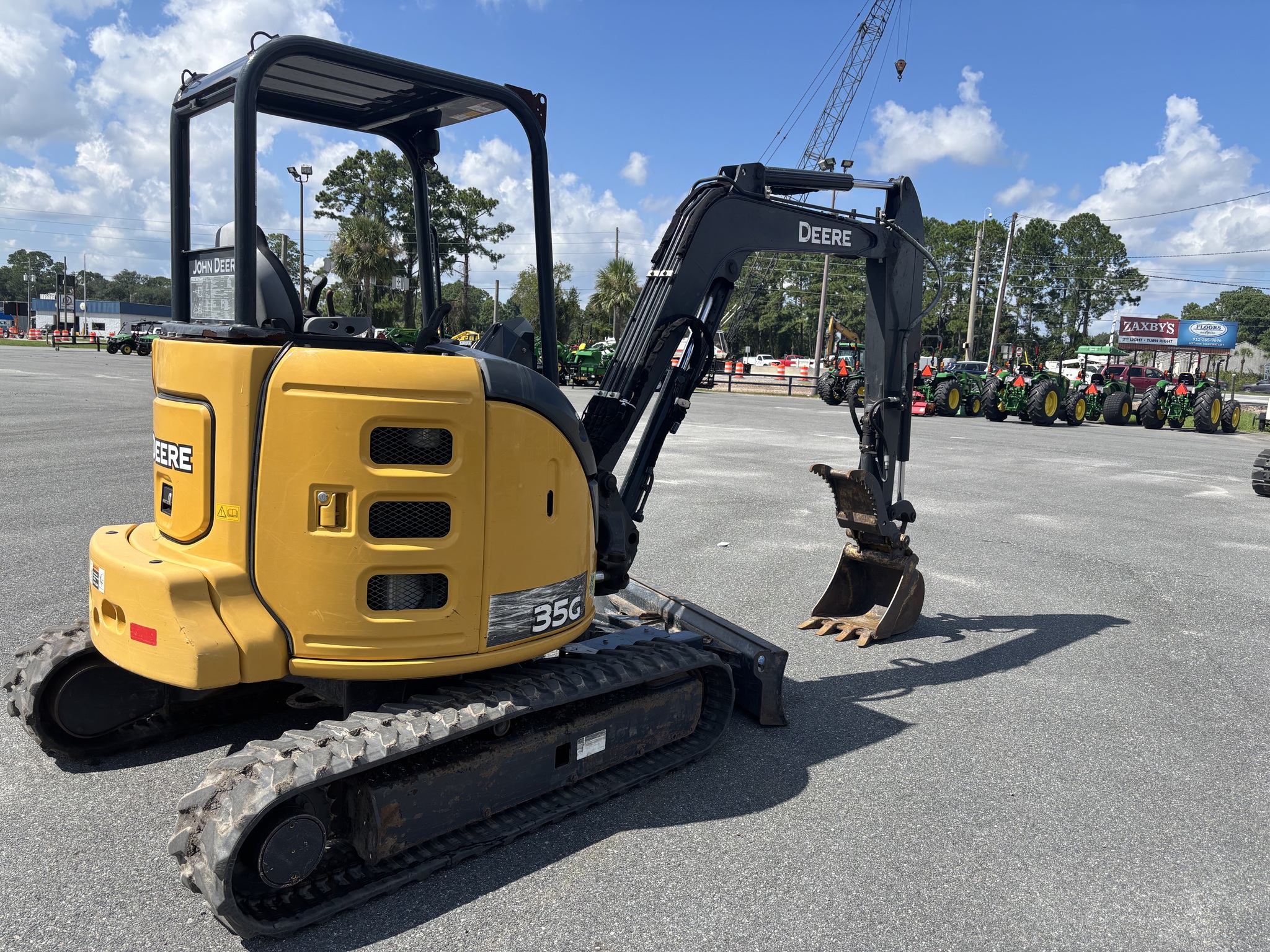 2020 John Deere 35G Image 3
