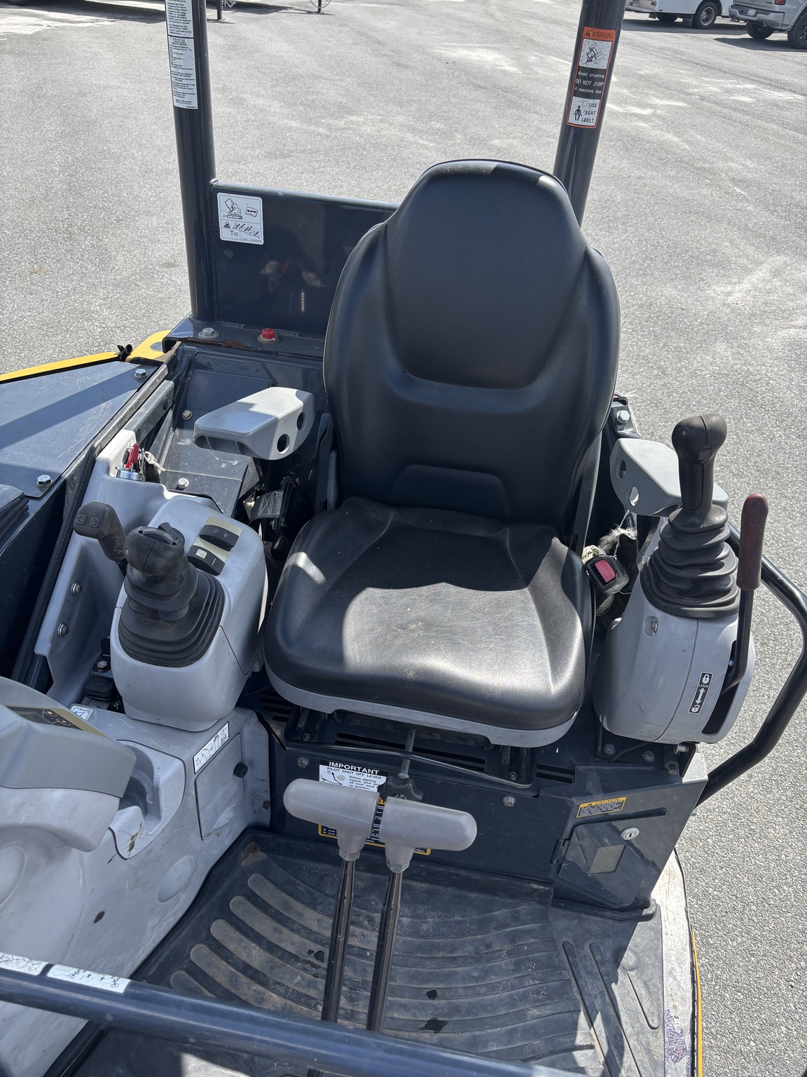 2020 John Deere 35G Image 5