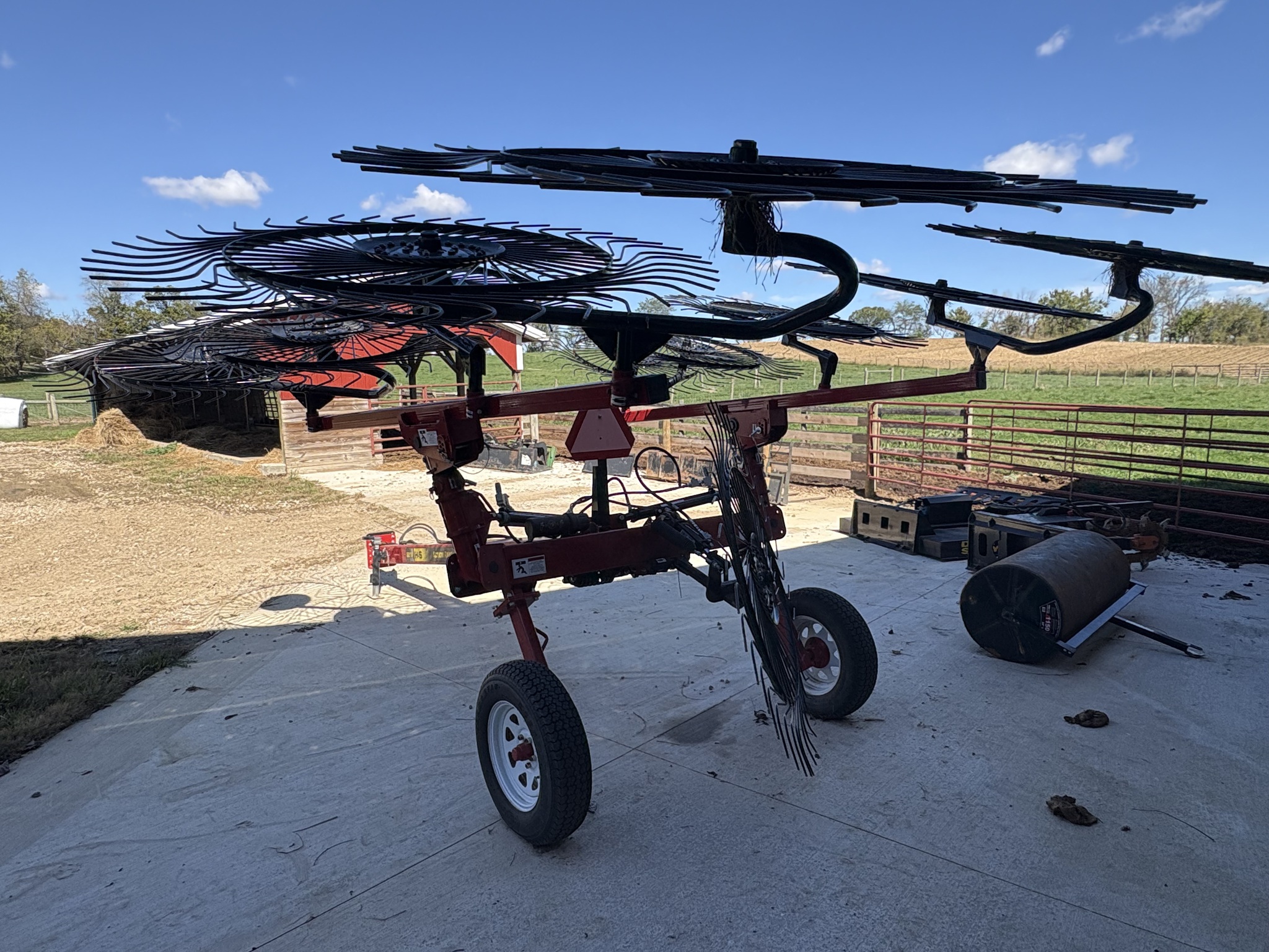 2023 H&S AR2210 Image 2