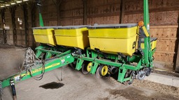 Planter For Sale 2008 John Deere 1750 