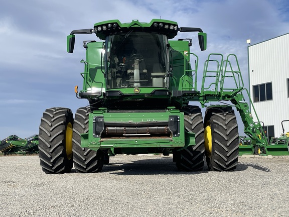 2022 John Deere X9 1000
