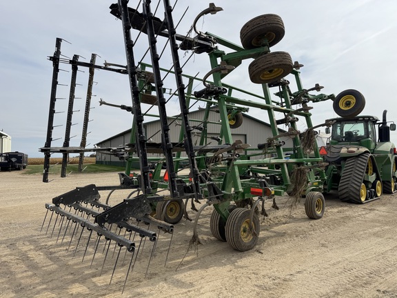 Photo of 2021 John Deere 2430