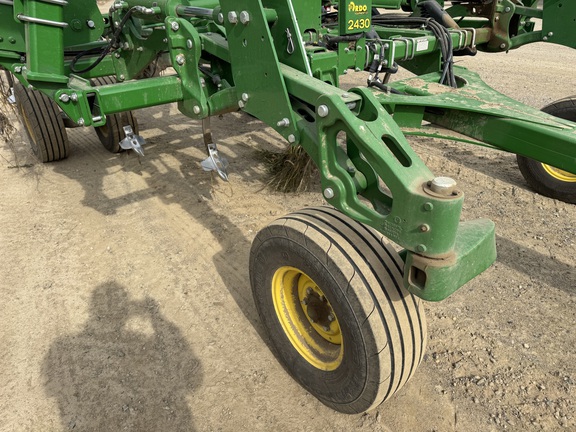 Photo of 2021 John Deere 2430
