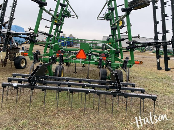 Photo of 2021 John Deere 2430