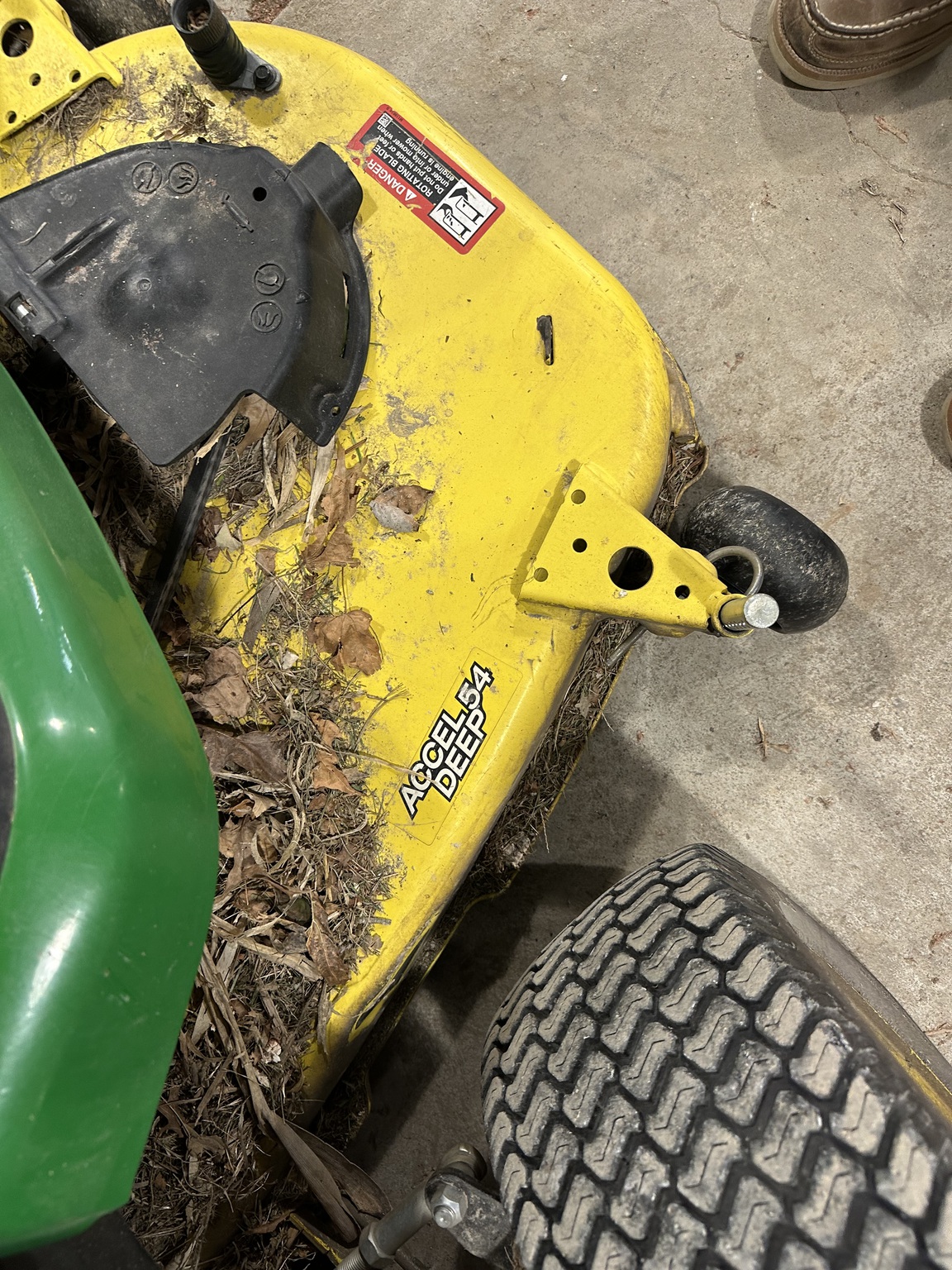 2021 John Deere X584 Image 8