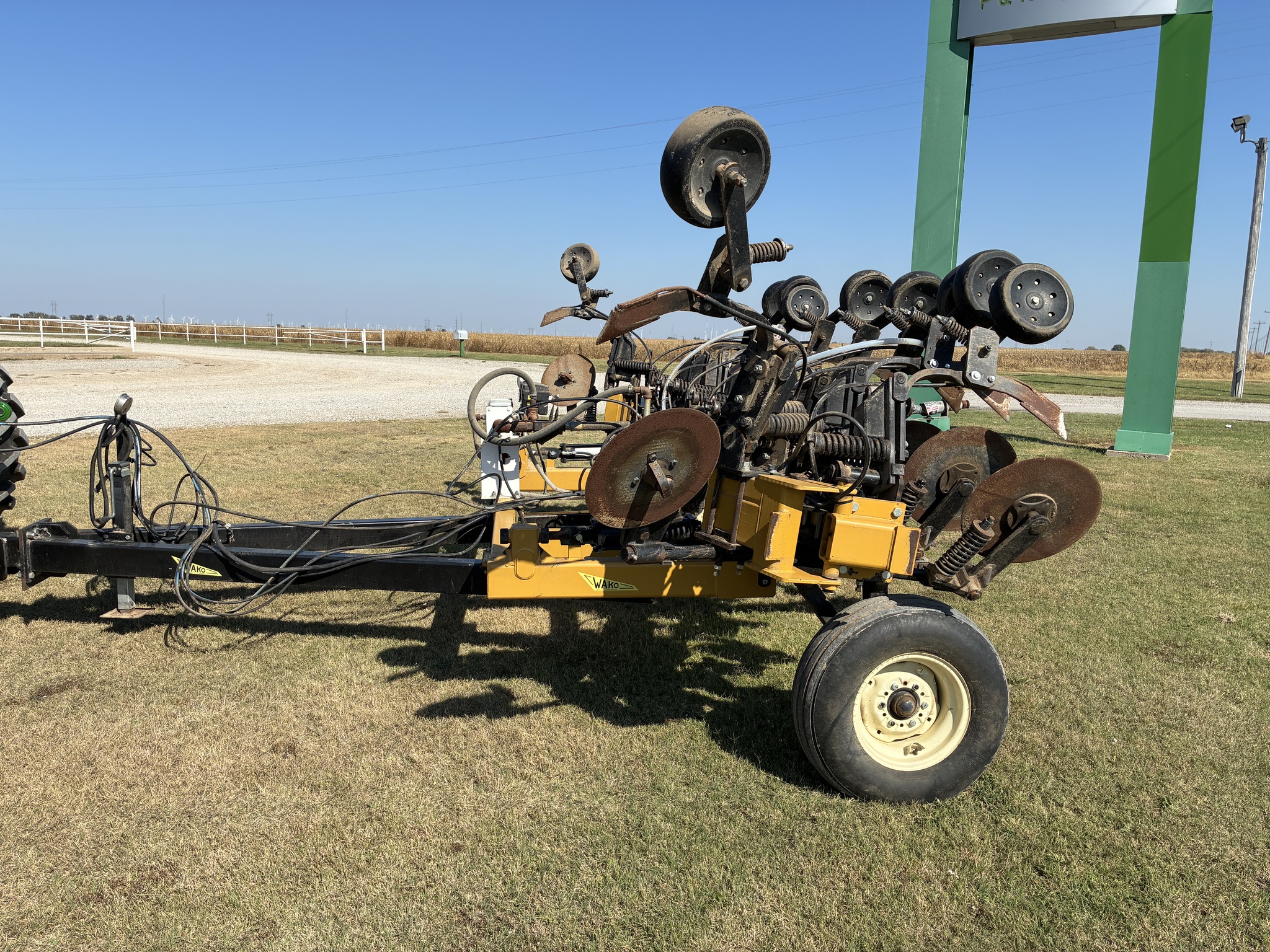 2013 Wako XT 10 GRASS APPLICATOR Image 2