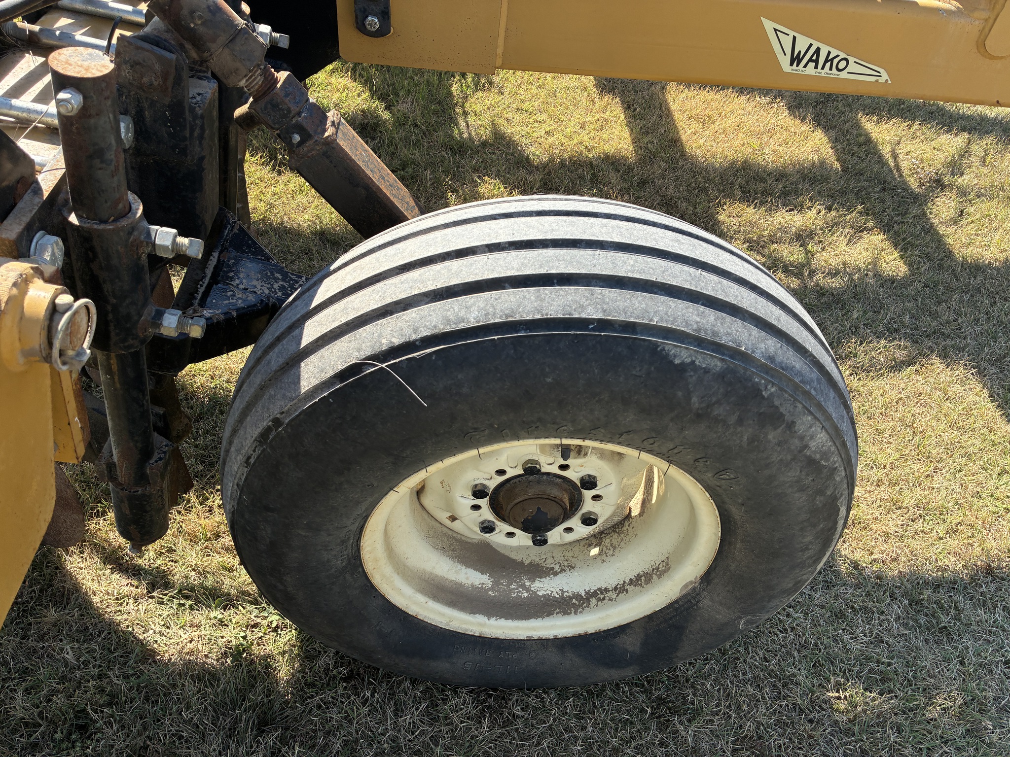 2013 Wako XT 10 GRASS APPLICATOR Image 19