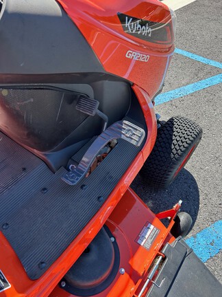 2025 Kubota GR2120