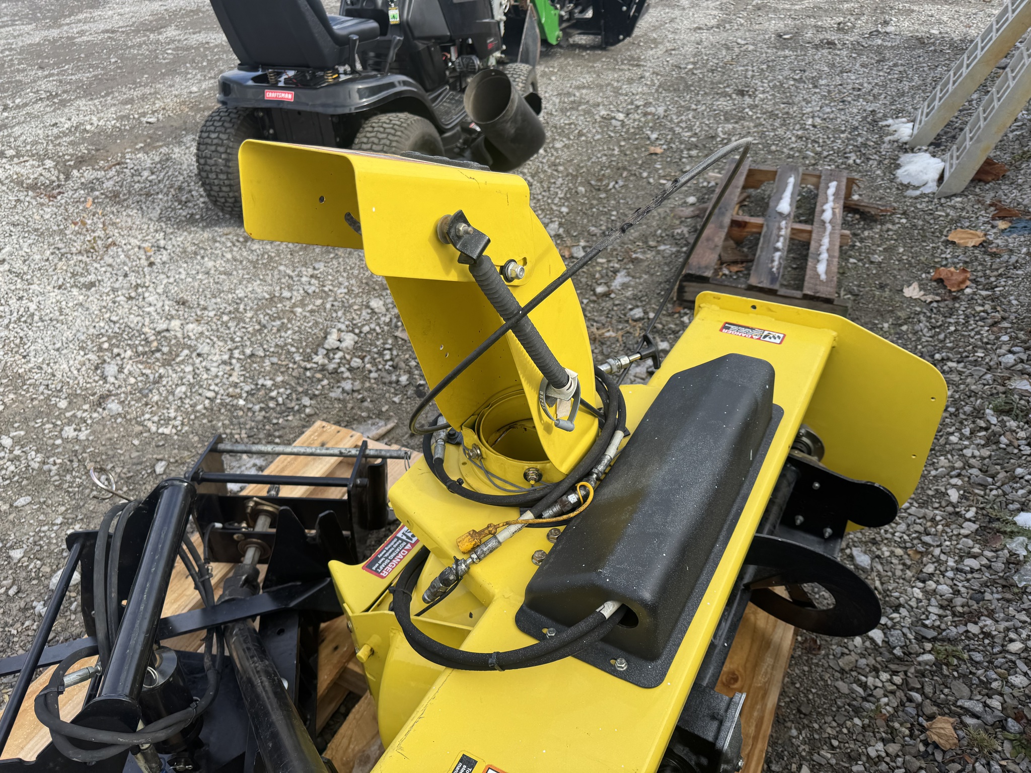 2014 John Deere 47 snowblower Image 6