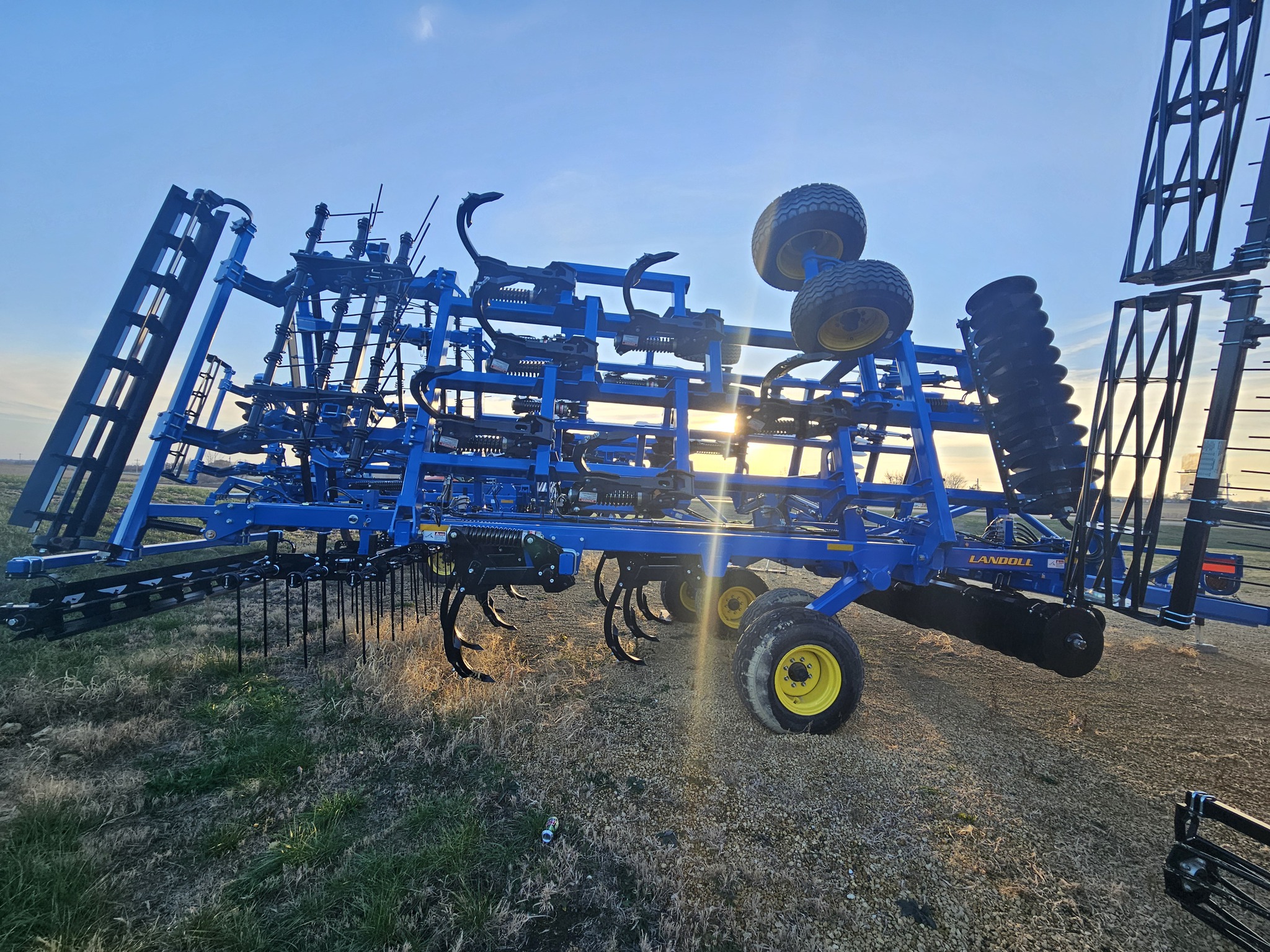 2025 Landoll 2132-21 COULTER CHISEL Image 3