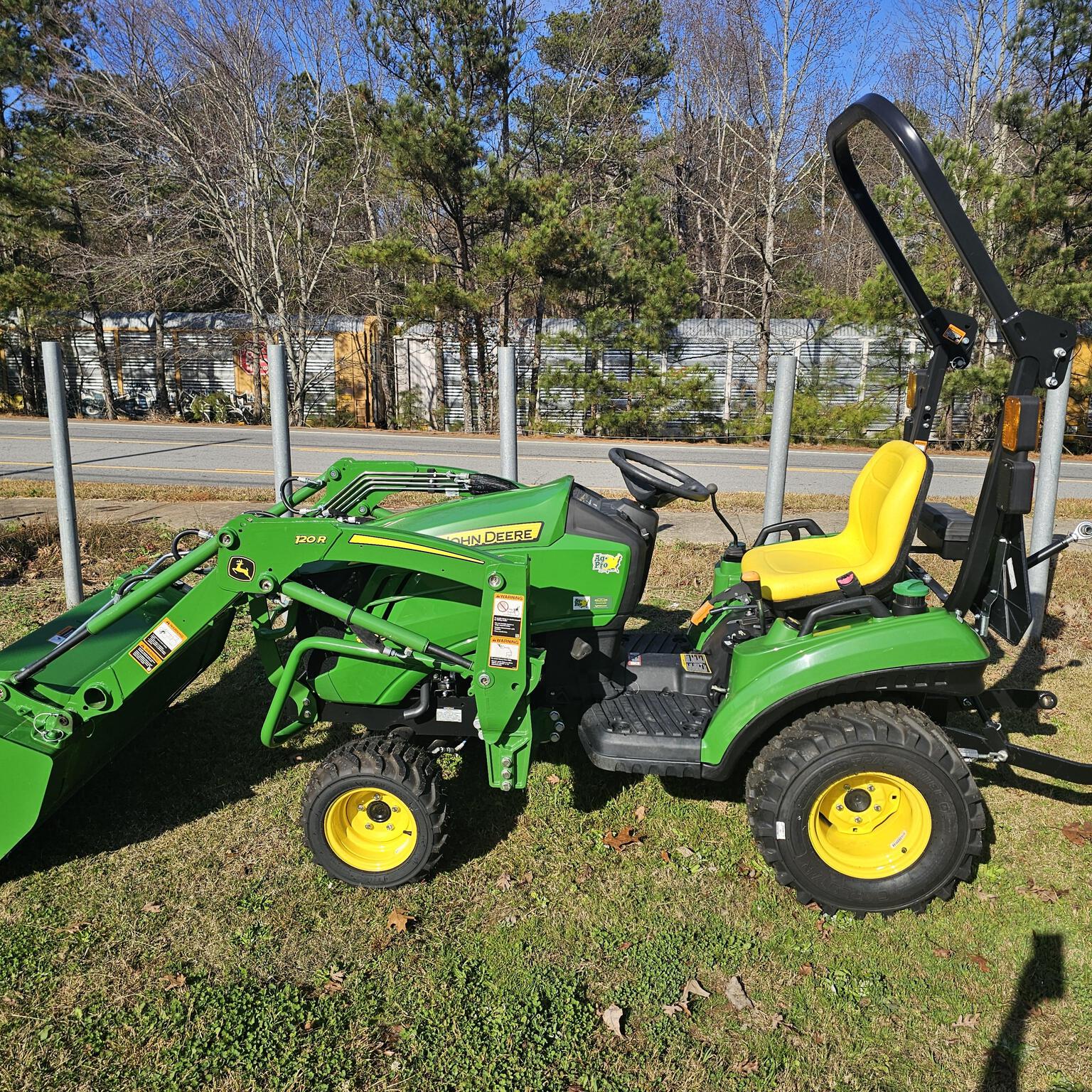 John Deere 1023E Image 3
