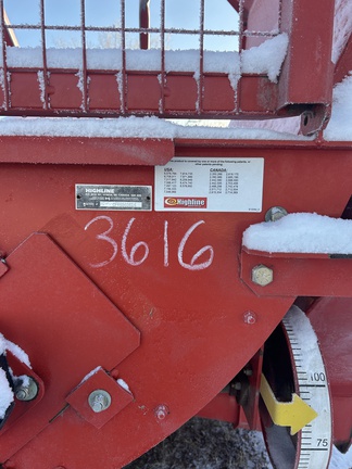 Used 2016 Highline CFR650 Bale Grinders & Feeders at Horizon Ag & Turf in Falher, AB - Photo11