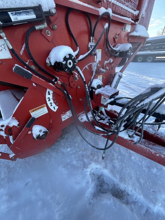 Used 2016 Highline CFR650 Bale Grinders & Feeders at Horizon Ag & Turf in Falher, AB - Photo16